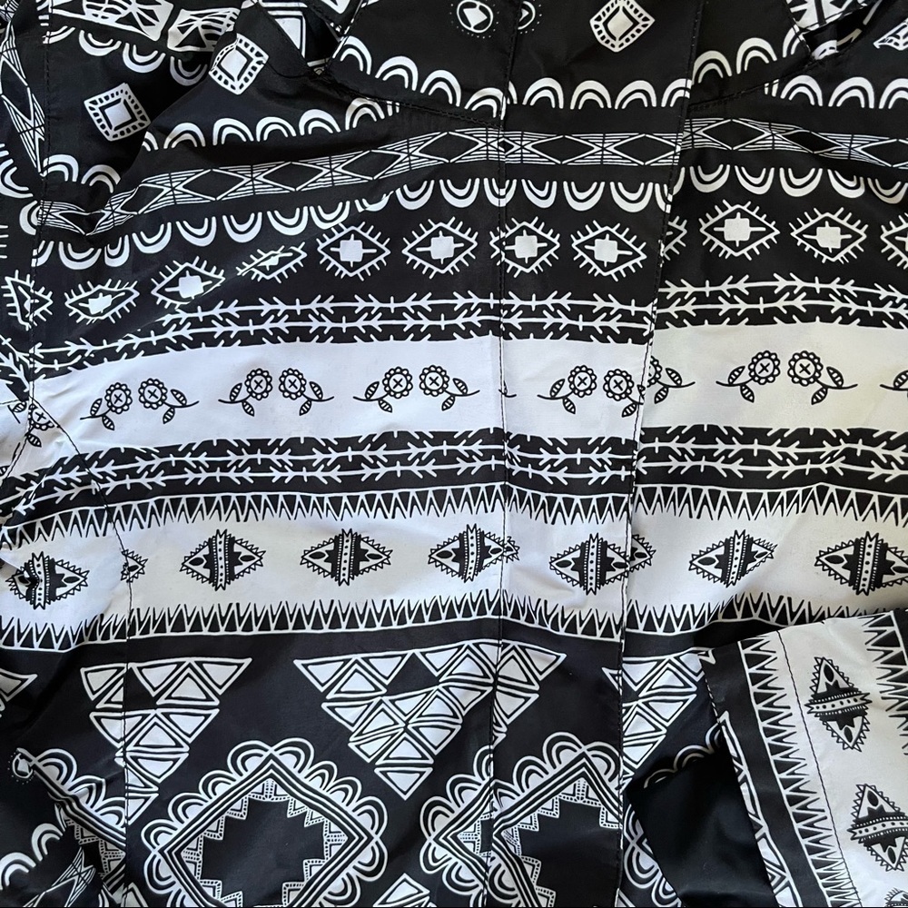 NEW SMX Ski Snowboard Jacket Black Aztec Print Black White Size Medium NWT - Picture 6 of 16